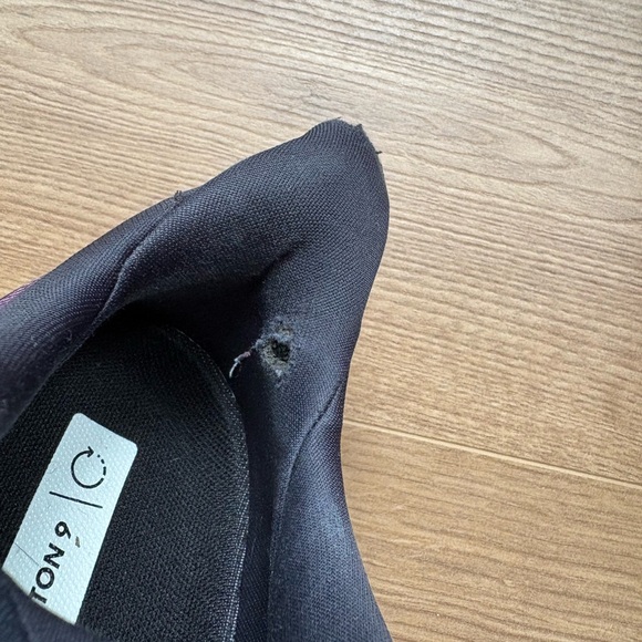 HOKA Clifton 9. Condition 6/10 - Picture 5 of 6